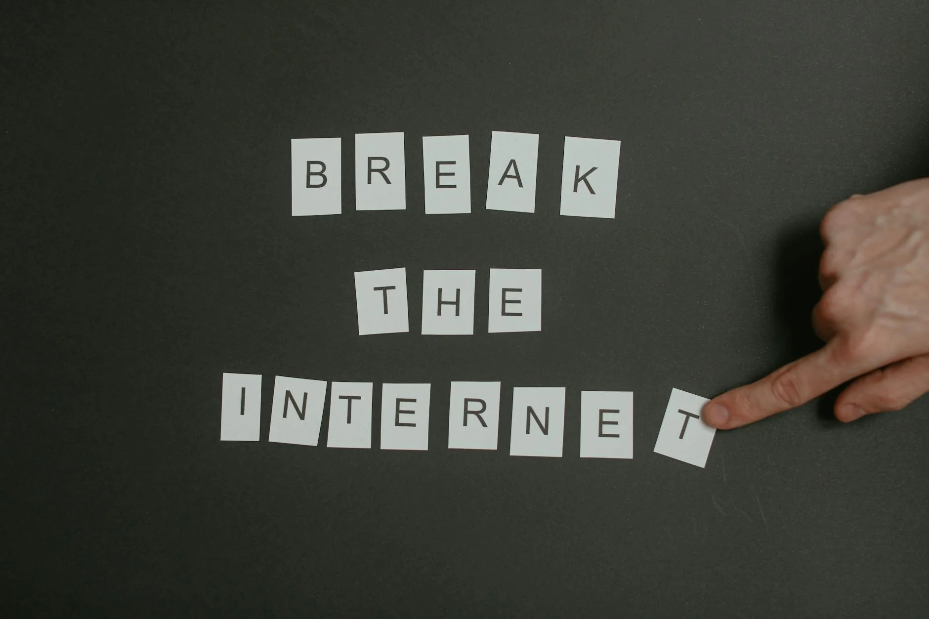 The Cognitive Dark Forest: How AI Platforms Will Weaponise Your Thinking